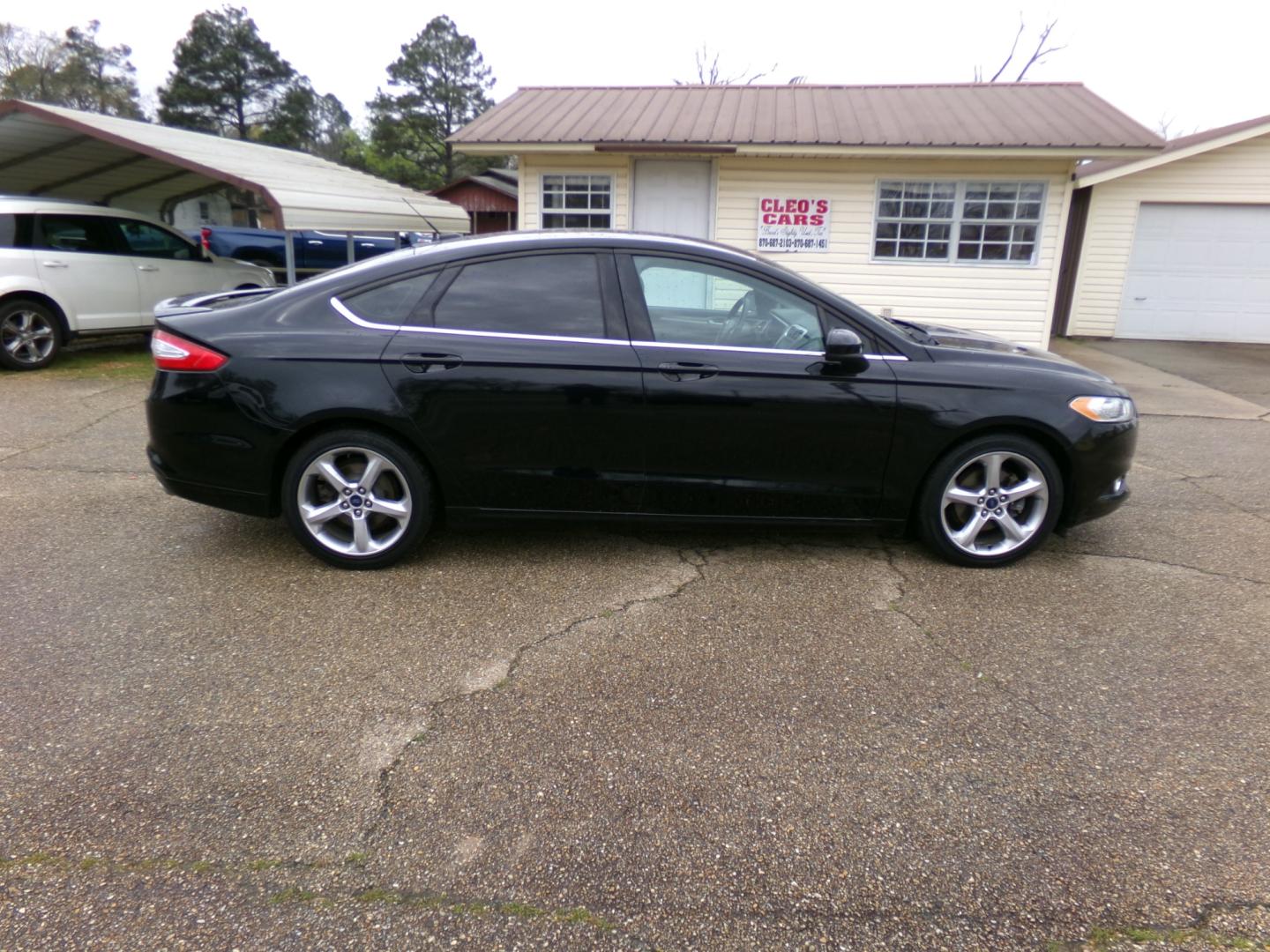 2016 Ford Fusion S (3FA6P0G71GR) with an 2.5L L4 DOHC 16V engine, 6-Speed Automatic transmission, located at 401 First NE, Bearden, AR, 71720, (870) 687-3414, 33.726528, -92.611519 - Photo#18